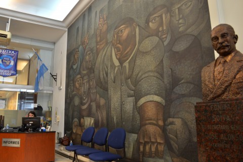 Murales del Grupo Espartaco ubicados en el hall de la sede central de SOIVA (Sindicato del Vestido)