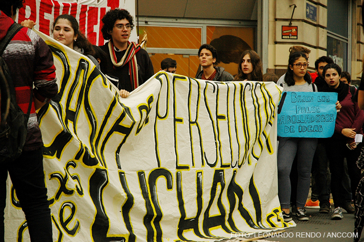 Los estudiantes se proclamaron bajo la consigna "Basta de persecución".