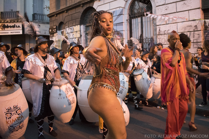 Bailarina de candombe