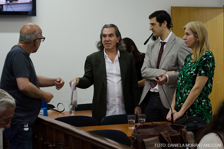 Querellantes en la causa contra los represores del Ejército Rafael López Fader y Eduardo Alfonso, durante la audiencia en Tribunal Oral en lo Criminal Federal N° 1 de San Martín, el 31 de Octubre de 2017.