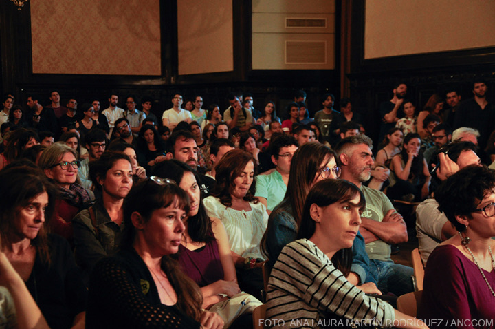 Una multitud en las sala del Centro Cultural Kirchner durante el Festival de no ficción
