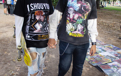 Retro otakus frente al Planetario