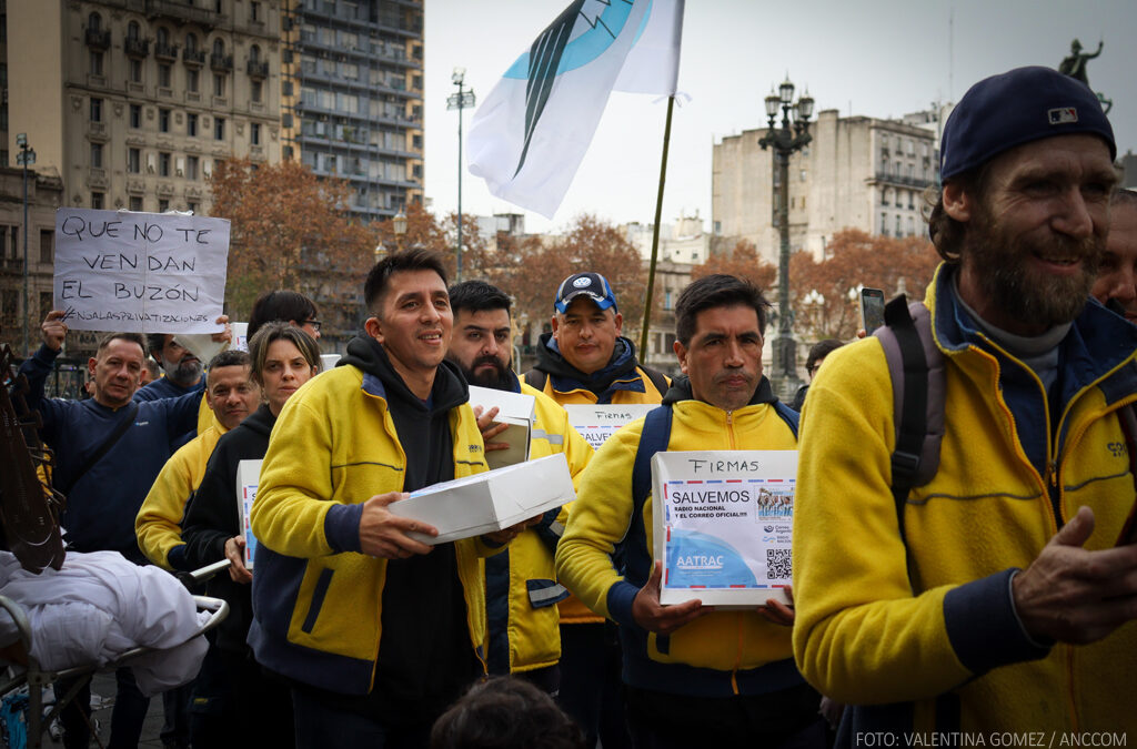 «La patria, las empresas y los medios no se venden»