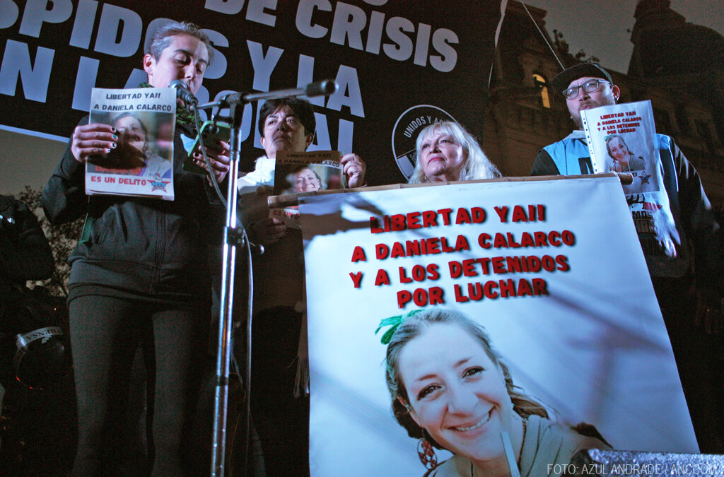 Todavía quedan dos detenidos por la manifestación contra la Ley Bases