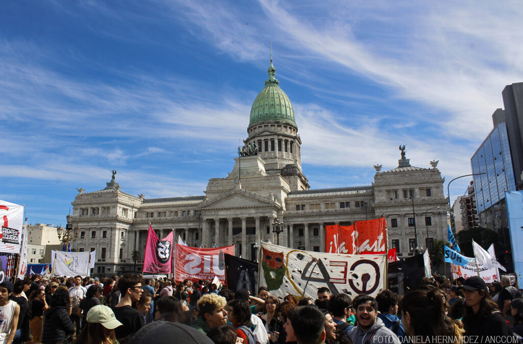 «Si hay veto, hay marcha»