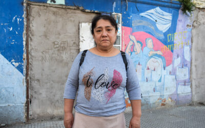 “Llegaron, patearon la puerta y sacaron a la gente”