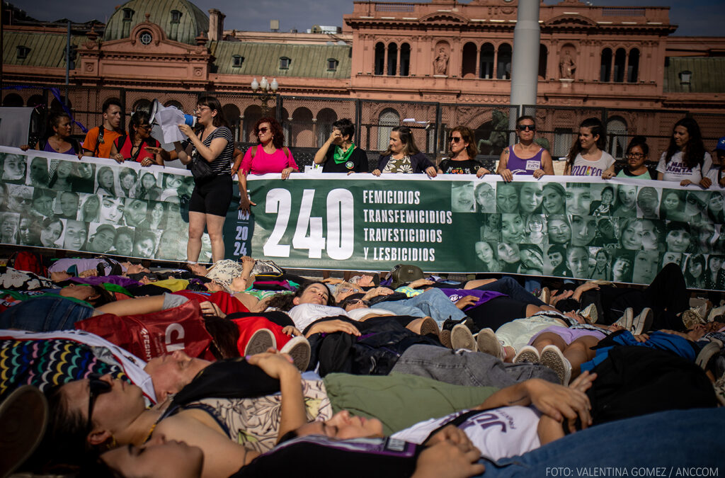 Marcha contra un gobierno misógino