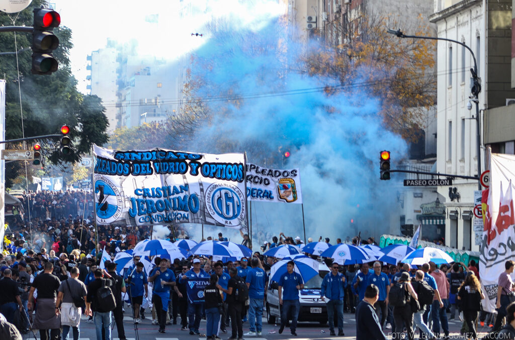 Los trabajadores reclamaron en las calles
