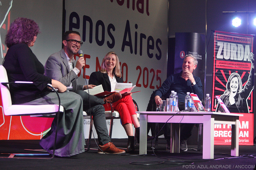 05112025_Presentación 'Zurda' Myriam Bregman Feria del Libro_Azul Andrade_11