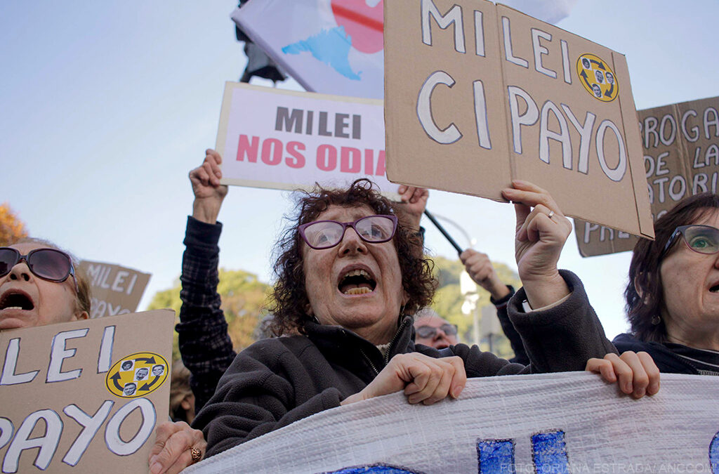 Los jubilados le hicieron «ooole» a la policía