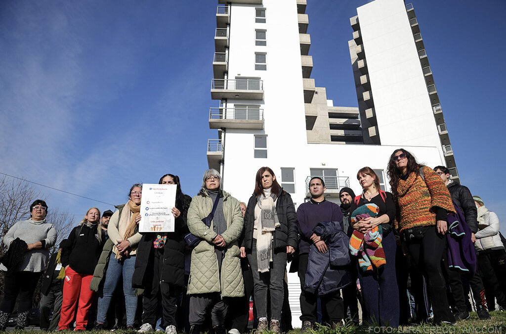 Bullrich se quedó con las viviendas del Plan Procrear