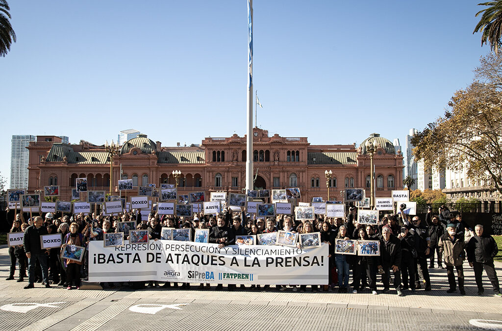 «Basta de ataques a la prensa»