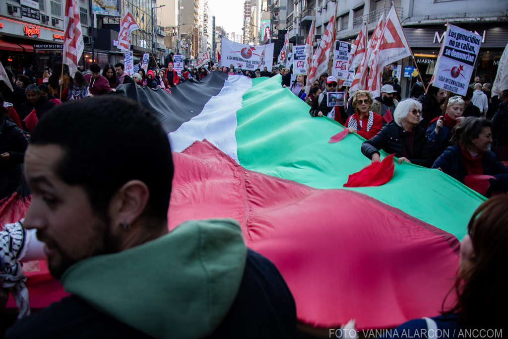 001 250712202520250712 __ Movilización en apoyo al pueblo palestino_Alarcón Vanina.jpg