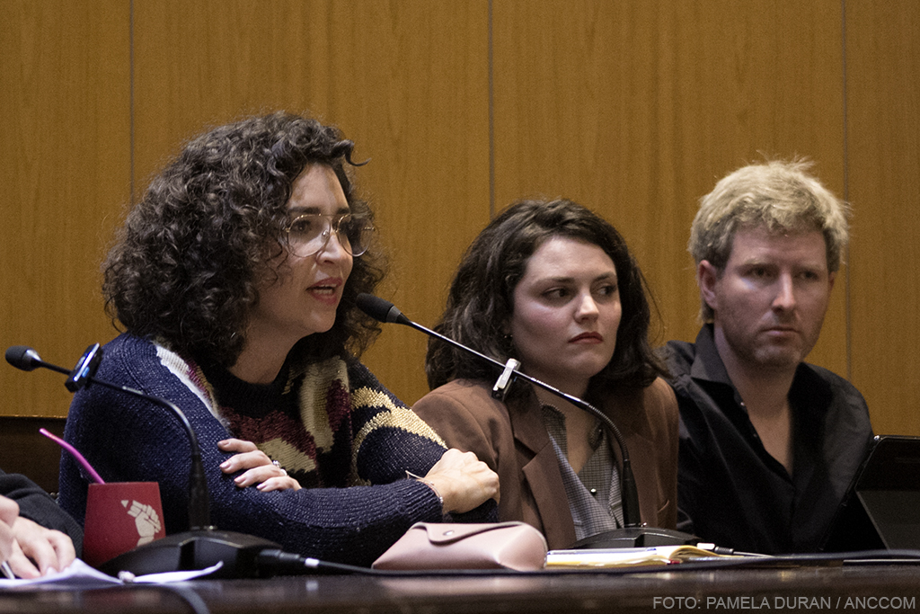 20250715_Charla magistral sobre inteligencia artificial y violencia estatal, caso Julia Mengolini_PAMELA DURÁN_JM (8)