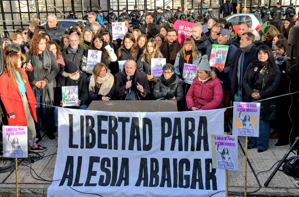 Otra opositora al gobierno presa