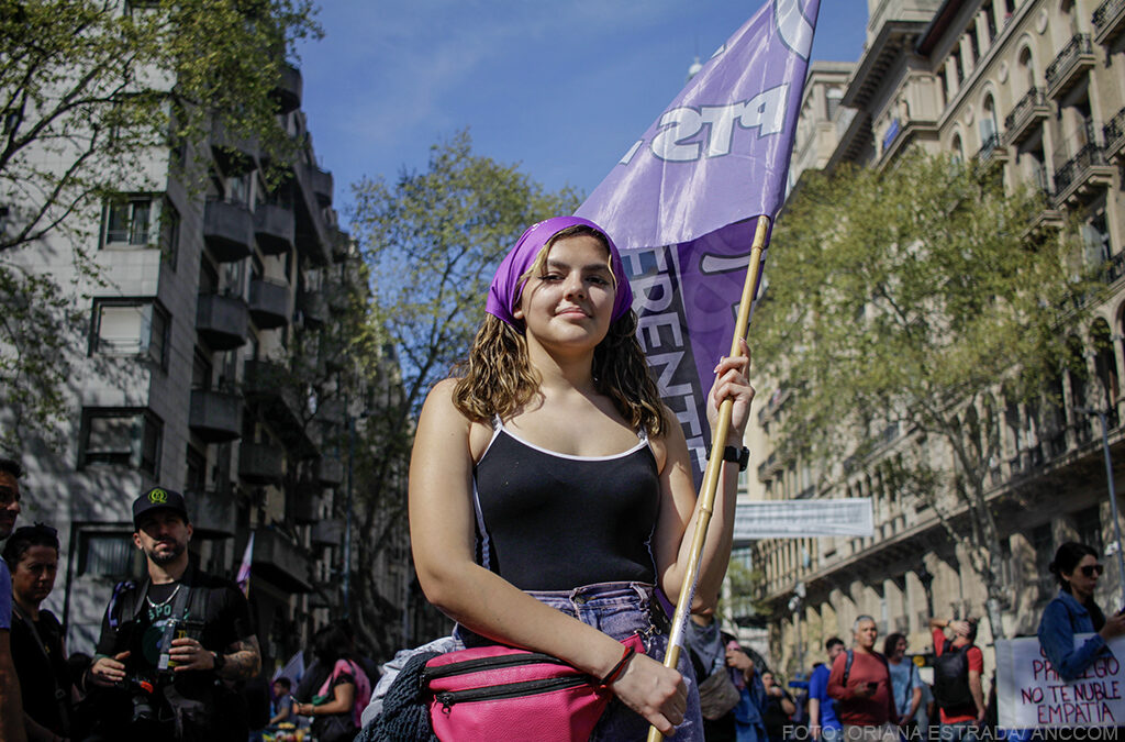 Yo marcho, tú marchas, él marcha