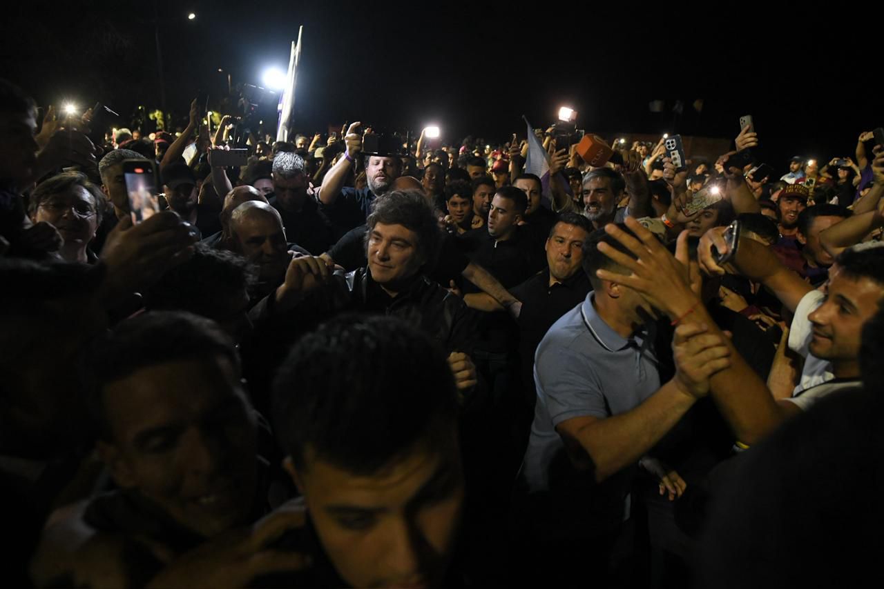 001_CierreCampañaLLA_Rosario_20251023