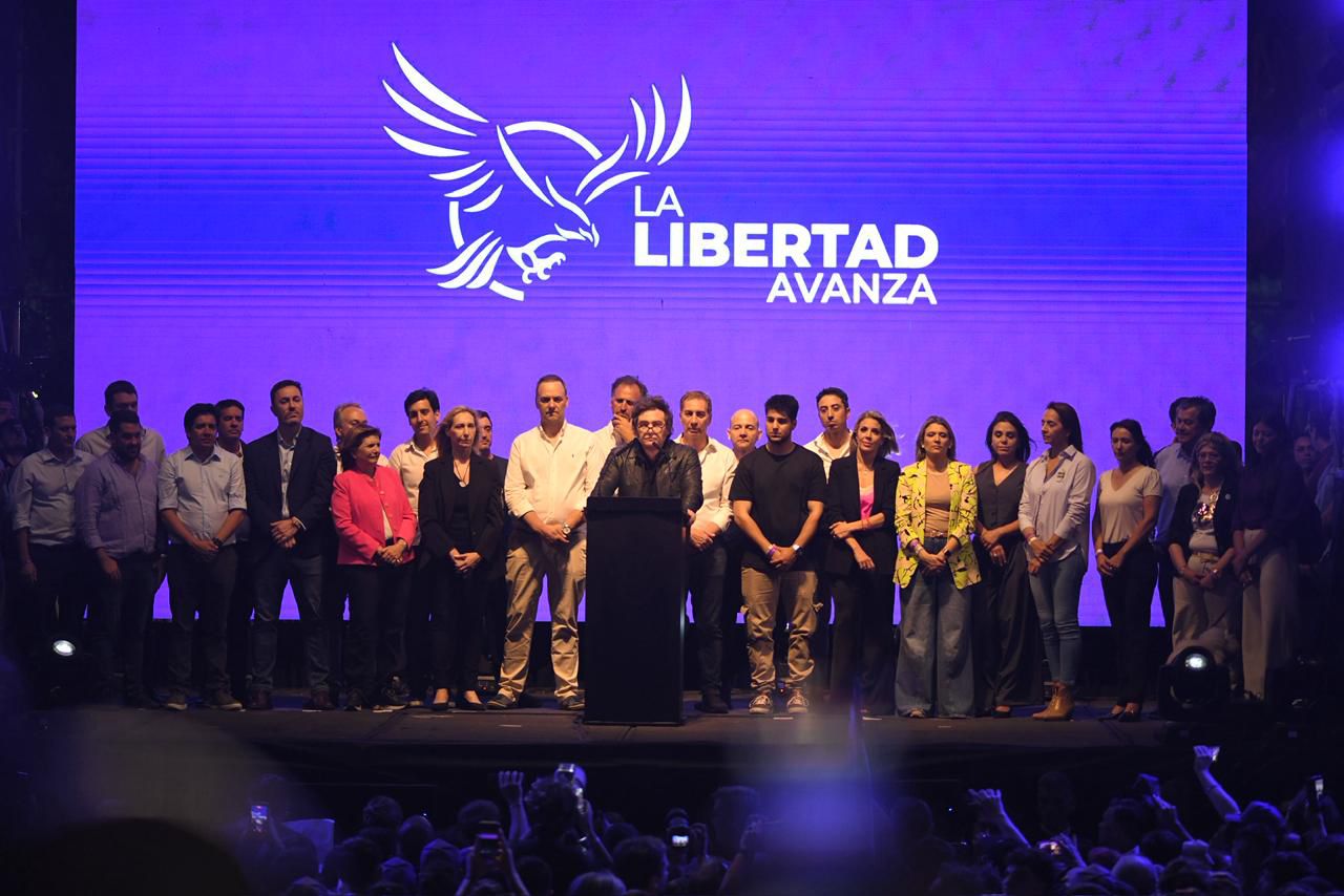 002-_CierreCampañaLLA_Rosario_20251023