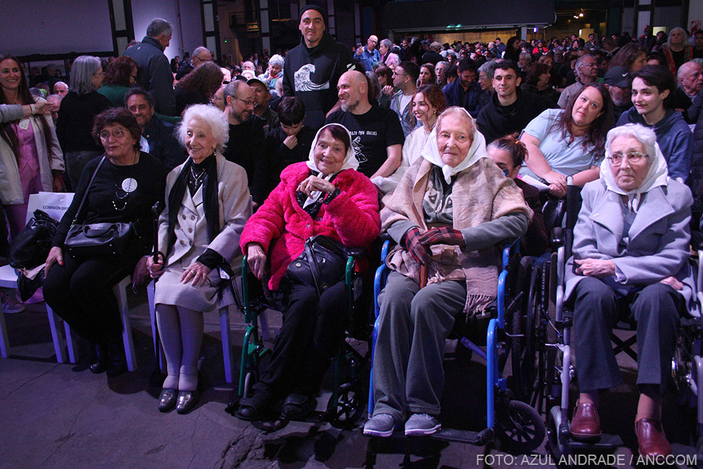 003_20251028_48 años de Abuelas de Plaza de Mayo - Azul Andrade_04