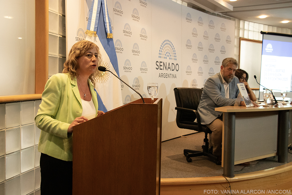 005_1202202520251202_Presentación del Informe sobre Libertad de Expresión_Alarcón Vanina (35)